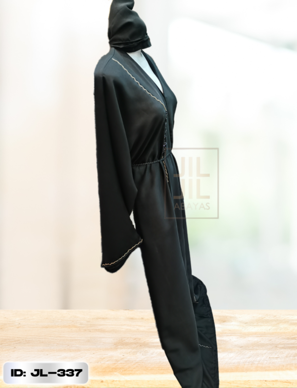 Bewitching Floral Dubai Style Embroidered Abaya
